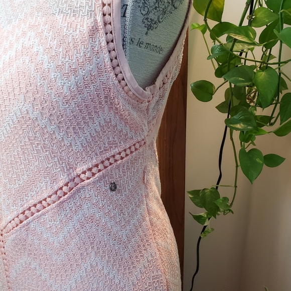 GUESS | Maxi Light  Salmon Backless Side Slit Macramè Janet Dress (Size L) - Picture 11 of 16